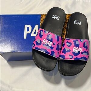 P448 Vibrant Pink and Blue Leopard Print Slides - NEW in box